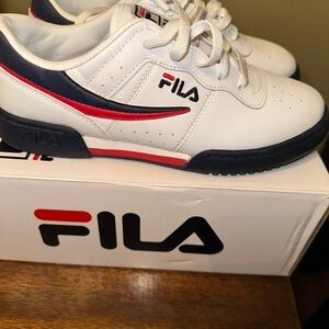 Fila Original Fitness (GS) Size 7Y w box- Pre-owned